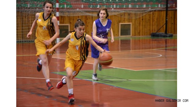 Basketbol Grup Müsabakaları Nevşehir'de Başladı.