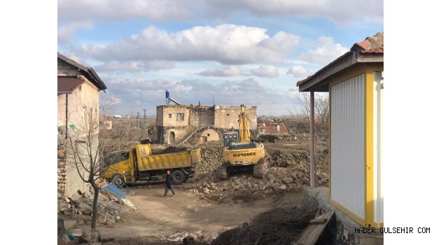 Gülşehir Köylerinde Metruk Bina Yıkımları Devam Ediyor...