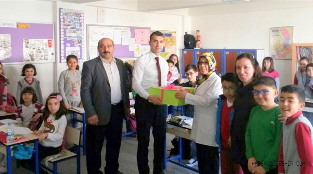 "Kardelenler Okusun" Projesi İle Gülşehir'deki Okullara Kitap Dağıtımı Yapıldı.
