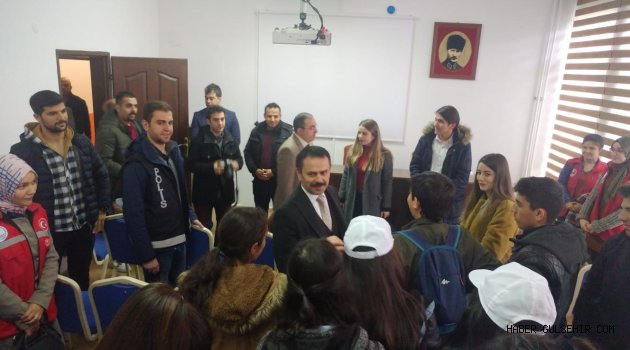 Karslı misafir öğrenciler, Vali İlhami Aktaş ile buluştu.