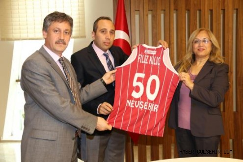 NEÜ, Kadın Basketbol Takımı'ndan Rektör Kılıç'a ziyaret