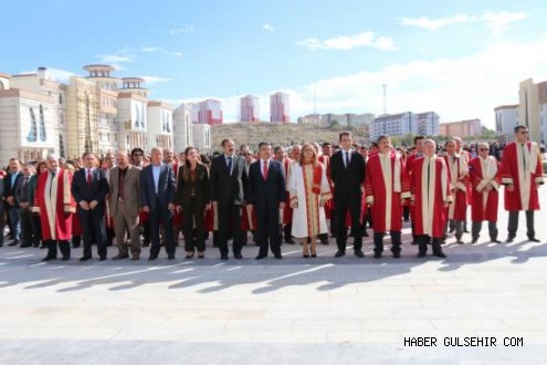 Nevşehir Hacı Bektaş Veli Üniversitesi'nde Görkemli 2014-2015 Akademik Yılı Açılış Töreni