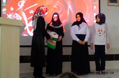 Nevşehir Kız Anadolu İmam Hatip Lisesi Kutlu Doğum programı Düzenledi