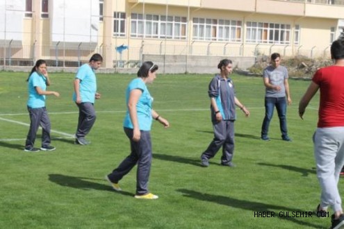 Özel İnsanlar Eğitim Merkezi Öğrencileri Futbol Turnuva Birincisi Oldu