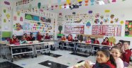 30 Ağustos İlkokulu'nda Minik Yüreklerin İngilizca Dünyası