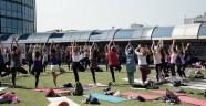 İstanbullular tüm dünyayla birlikte yoga yaptı
