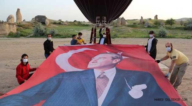 Türkiye’nin ilk yerli balonu 19 Mayıs Gençlik ve Spor Bayramı’nın gökyüzünde kutladı