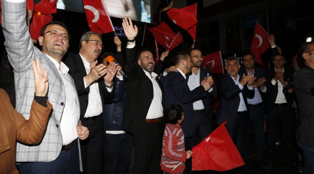 Türkiye'nin Zaferine Binlerce Nevşehirli Ortak Oldu