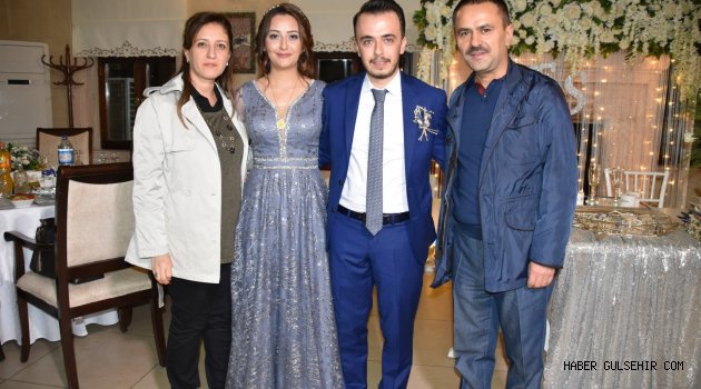  Vali Aktaş eşi ile şehit Polis Memuru Furkan Demir’in kız kardeşinin nişan törenine katıldı.