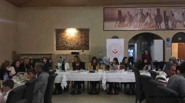 Koruyucu Aileler için Topuzlu Han’da düzenlenen iftar yemeği Düzenlendi