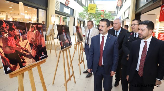 15 TEMMUZ FOTOĞRAF SERGİSİ AÇILDI