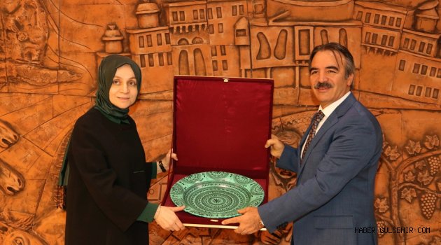 AK Parti Genel Başkan Yardımcısı Dr. Leyla Şahin Usta’dan Rektör Bağlı’ya Ziyaret