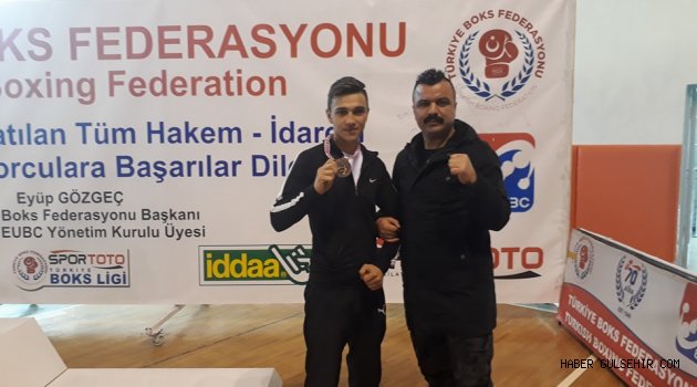 Boksörümüz Samet Akay, Türkiye 3. sü Oldu