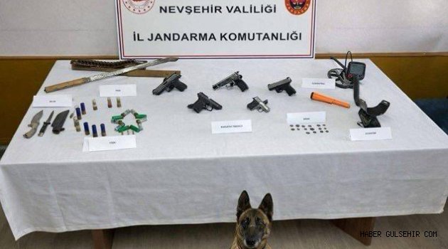 Derinkuyu’da Kaçakçılık Operasyonu: Silah ve Tarihi Eserler Ele Geçirildi