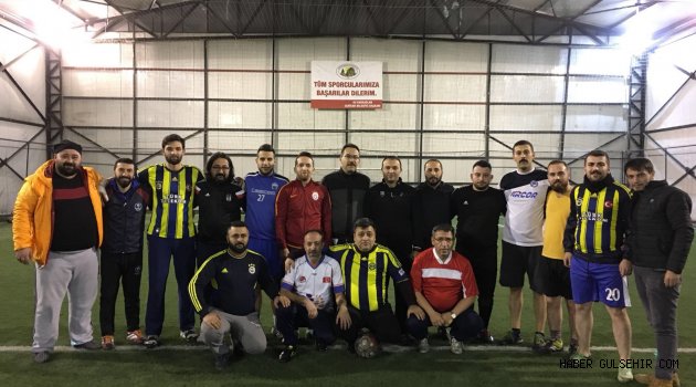 Gazeteciler ile Ülkücüler maç yaptı