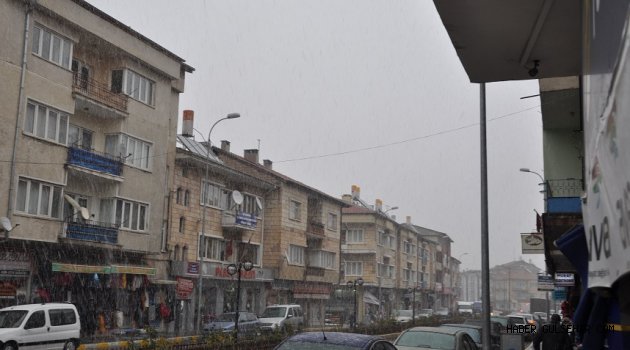 Gülşehir'de Kar Yağışı Etkisini Göstermeye Başladı