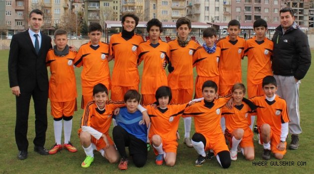 Kardelen Koleji Yıldız Takımı 3'te 3 Yaptı