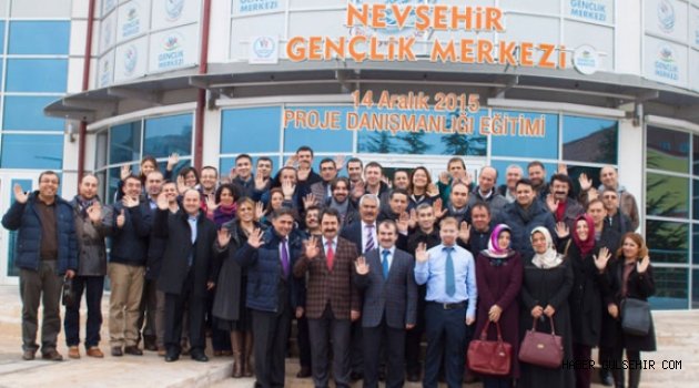 Lise Öğretmenlerine Yönelik “Proje Danışmanlığı Eğitimi” Verildi