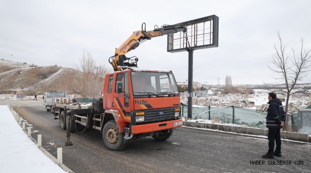 Nevşehir’de Sahipsiz Totem ve Levhalar Kaldırılıyor
