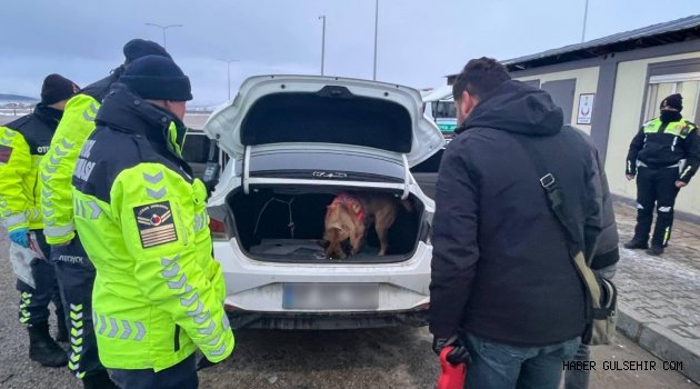 Nevşehir’de Uyuşturucu Operasyonu: Sentetik Ecza ve Aparat Ele Geçirildi 