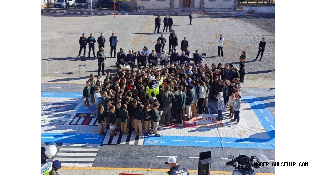 Suvermez İlk ve Ortaokulunda Trafik farkındalığı bilgilendirmesi yapıldı.