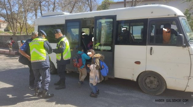 Nevşehir'de “Çocuk ve Gençlerin Korunmasına Yönelik Okul Çevreleri ile Servis Araçları Denetim Uygulaması” Yapıldı.