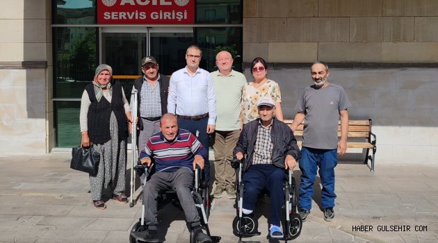 Niğde SGK İl Müdürü Eray Buz'dan 2 Hemşehrisine Akülü Sandalye Hediyesi.