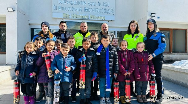 Öğrenciler İl Emniyet Müdürlüğünü Ziyaret Etti