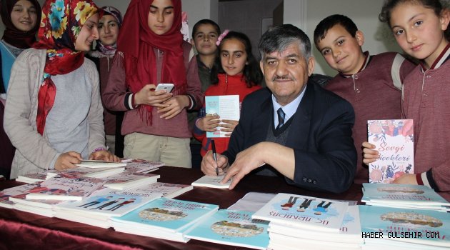 ÖZYAYLA ORTAOKULUNDA KİTAP OKUMA ÜZERİNE ETKİNLİK