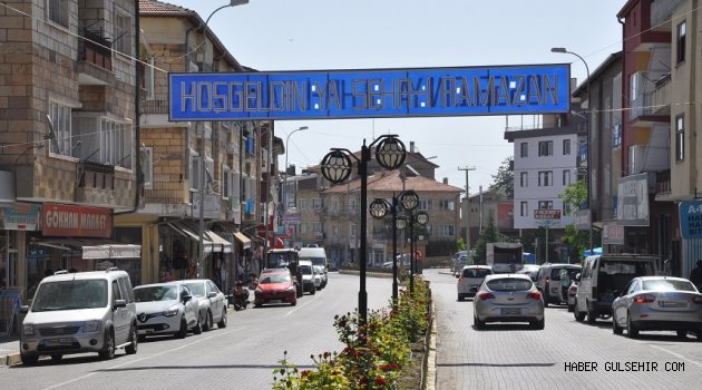 Ramazan Mahyası Gülşehir'deki Yerini Aldı