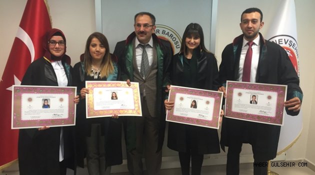 Stajını Tamamlayan Avukatlar Ruhsatlarını Teslim Aldı
