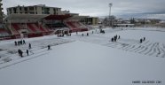 Nevşehir Belediyesi Ekipleri, Gazi Stadyumunu Temizledi
