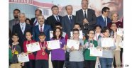 Matematik Olimpiyatında Ödül Günü.