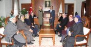 AK PARTİ KADIN KOLLARINDAN VALİ AKTAŞ’ A ZİYARET