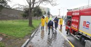 BELEDİYE EKİPLERİ YAĞIŞ İLE BİRLİKTE TEYAKKUZA GEÇTİ