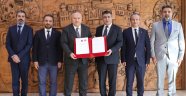 Vali Ali Fidan ve Rektör Prof. Dr. Semih Aktekin Sosyal Sorumluluk ve Sanat Odaklı İş Birliği Protokolü İmzaladı