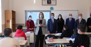 Vali Becel, Yüz Yüze Eğitime Başlayan Okulları Ziyaret Etti