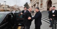 Vali Fidan'dan Belediye Başkanı Arı'ya Ziyaret