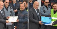 Yıldız'dan Belediye Personeline Takdir Belgesi