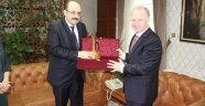 Yök Başkanı Prof.Dr. Saraç'tan Vali Ceylan'a Ziyaret.