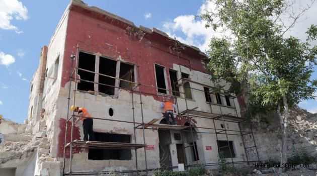 TARİHİ BEYLER KONAĞI RESTORE EDILIYOR.