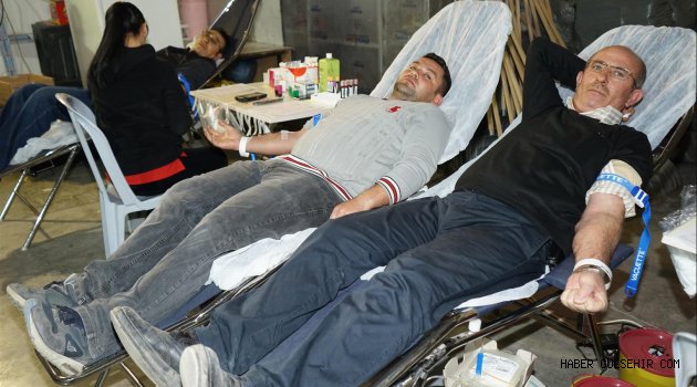 TEMİZLİK İŞLERİ MÜDÜRLÜĞÜ PERSONELİ KAN BAĞIŞINDA BULUNDU