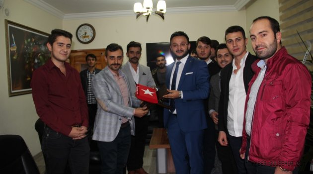 TÜGVA YÖNETİMİNDEN YANAR’A ANLAMLI HEDİYE