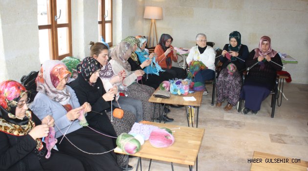 Uçhisar Kadın Kültür ve Eğitim Merkezi’nde, bayanlara yönelik eğitimler devam ediyor.