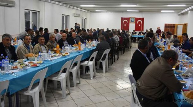 VALİ AKTAŞ İFTARDA İL ÖZEL İDARESİ ÇALIŞANLARI İLE BULUŞTU