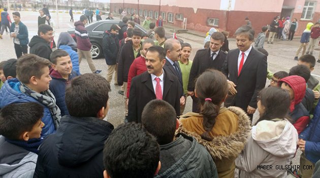 Vali Aktaş'dan İlkokul ve Ortaokullarda İnceleme