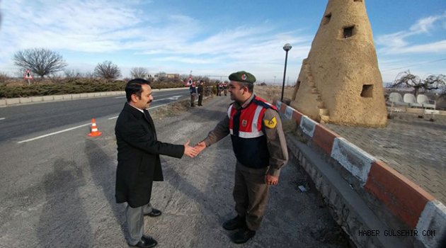 Vali Aktaş'dan, Jandarma Uygulama Noktası’na Ziyaret