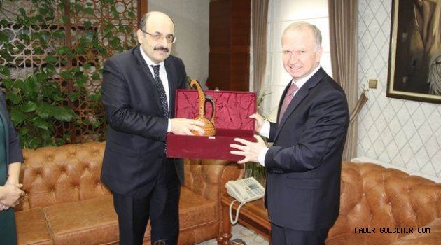 Yök Başkanı Prof.Dr. Saraç'tan Vali Ceylan'a Ziyaret.